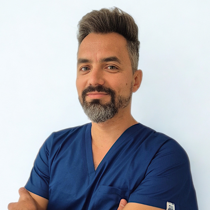 https://royaldentalstudio.hu/wp-content/uploads/Dr.-Pentek-Balazs-1.jpg