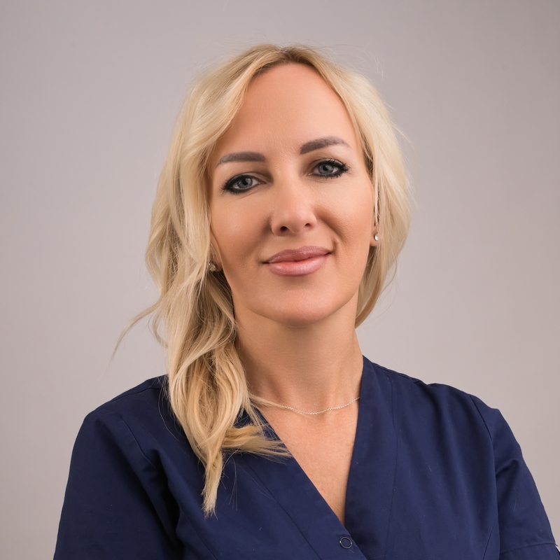 https://royaldentalstudio.hu/wp-content/uploads/Platisa_Adrijana_800.jpg