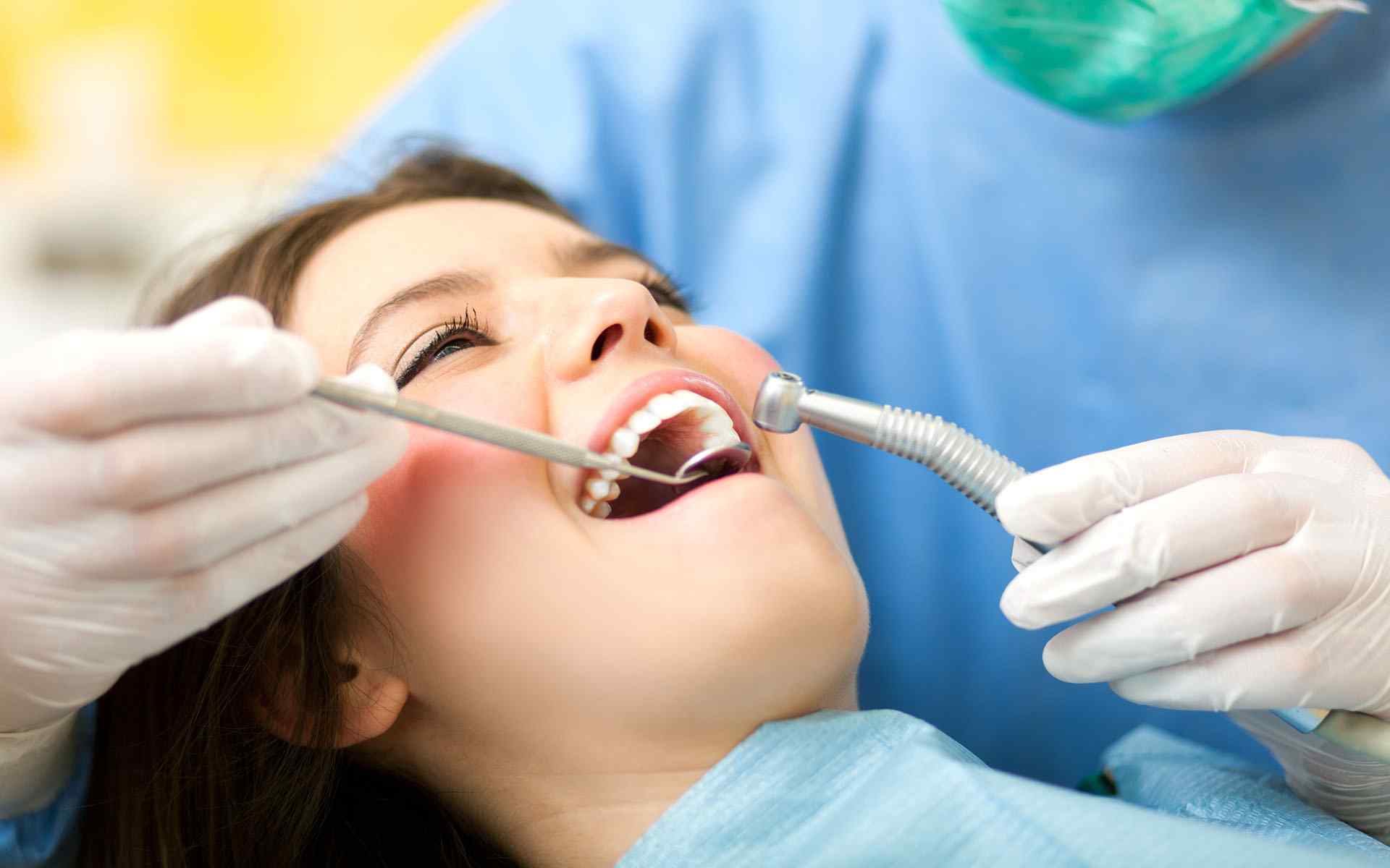 Royal Dental Stúdió Fogászat - Fogászati kezelés